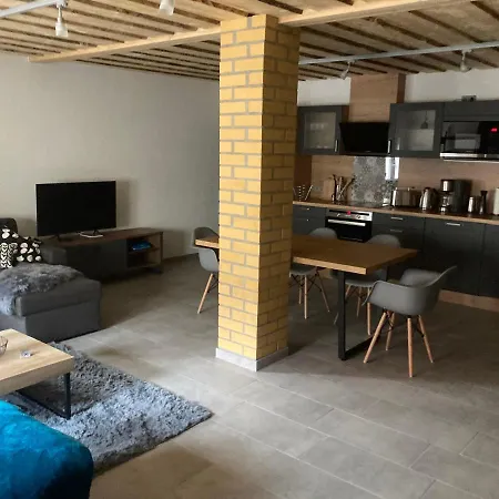Ferienwohnung Fuer 4 Personen 90 M² Διαμέρισμα *